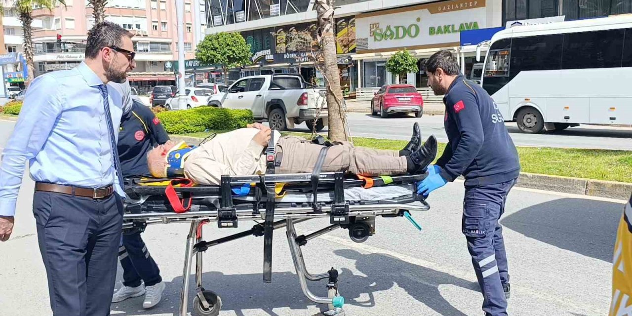 Aynı İstikamette İlerlerken Çarpışan Motosikletlerden Biri Devrildi: 1 Yaralı