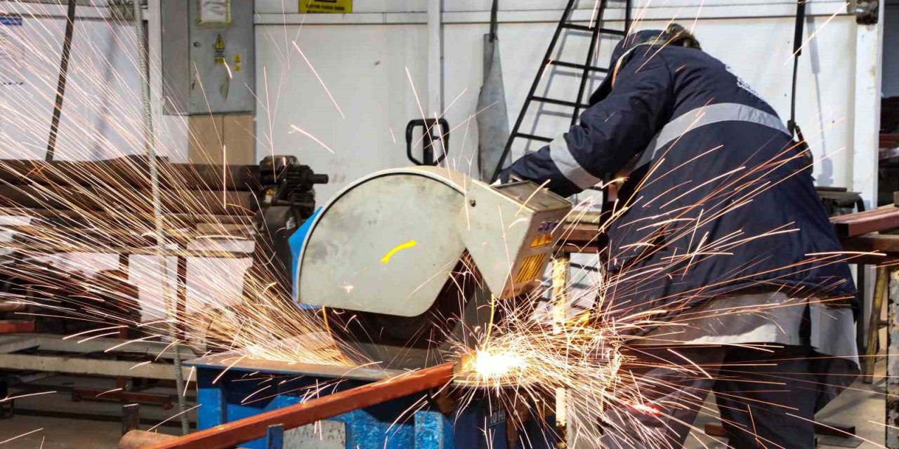 Antalya Büyükşehir Belediyesi Kent Mobilyalarını Kendi Atölyelerinde Üretiyor