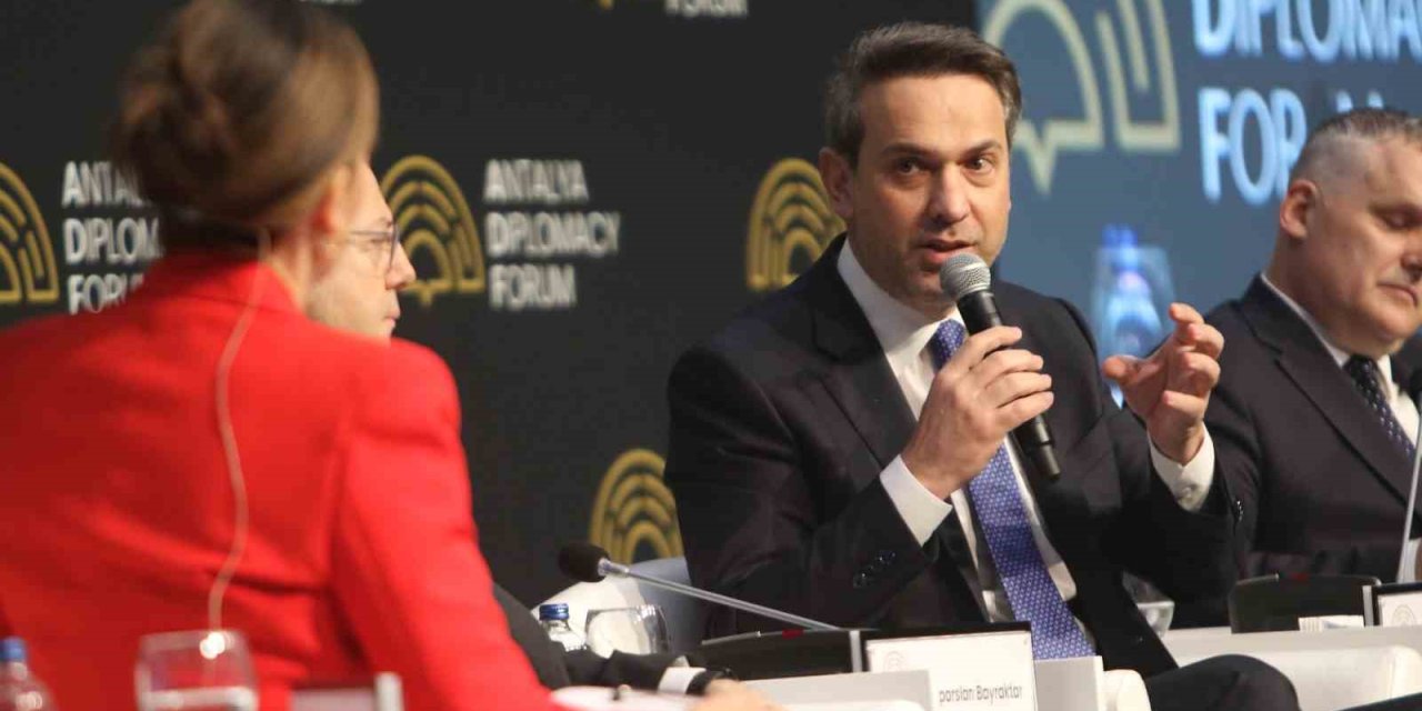 Bakan Bayraktar: "türkiye Enerji Piyasalarında Geçmişte Yaşanan Çok Yönlü Sarsıntılar Nedeniyle Önemli Bir Direnç Kazandı"