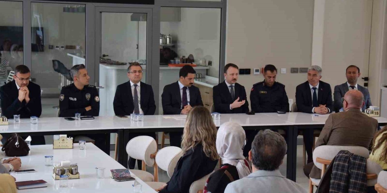 Karapınar’da Eğitimde Güvenlik Ve Rehberlik Ele Alındı