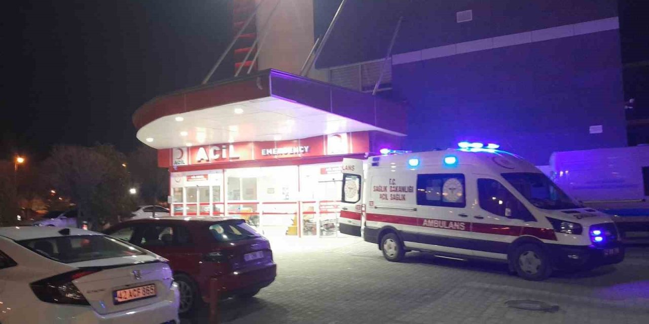 Karapınar’da İki Otomobil Çarpıştı: 4 Yaralı