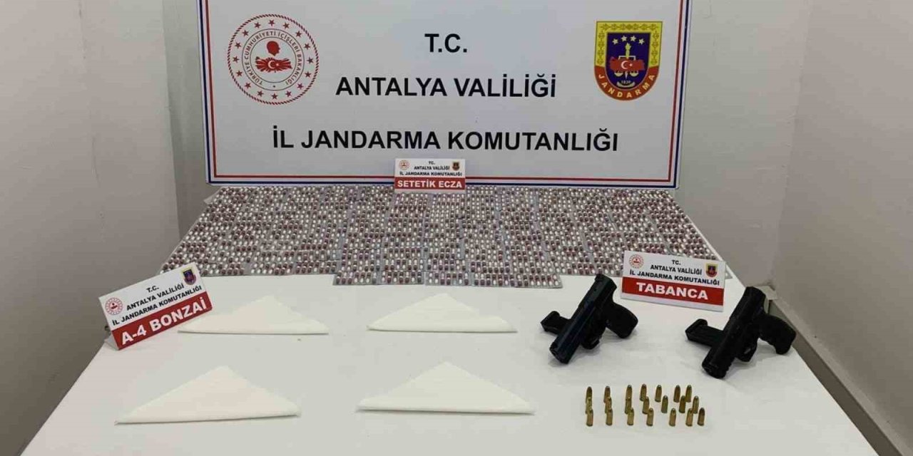 Antalya’da 528 Bin Kullanımlık Uyuşturucu Madde Ele Geçirildi