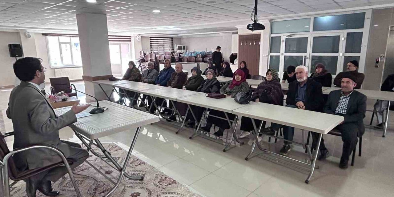 Bozkır’da 2026 Hac Yolcuları İçin Eğitim Ve Hazırlık Semineri