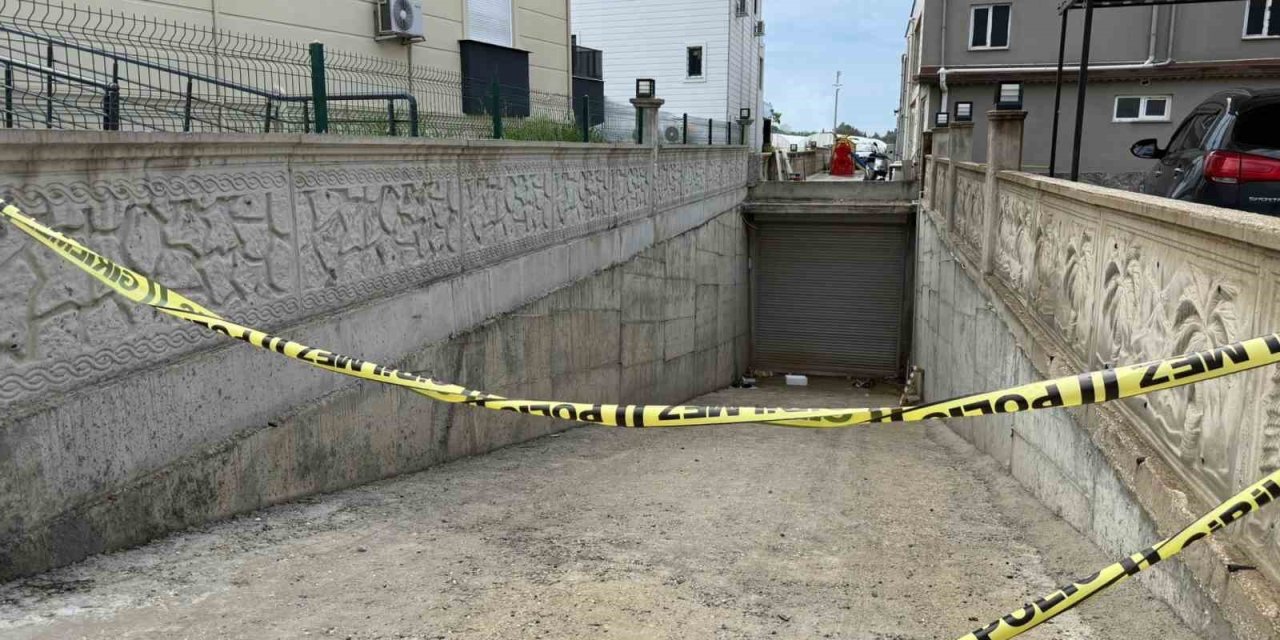 Yolu Kısaltmak İsterken  Apartman Boşluğuna Düşerek Hayatını Kaybetti