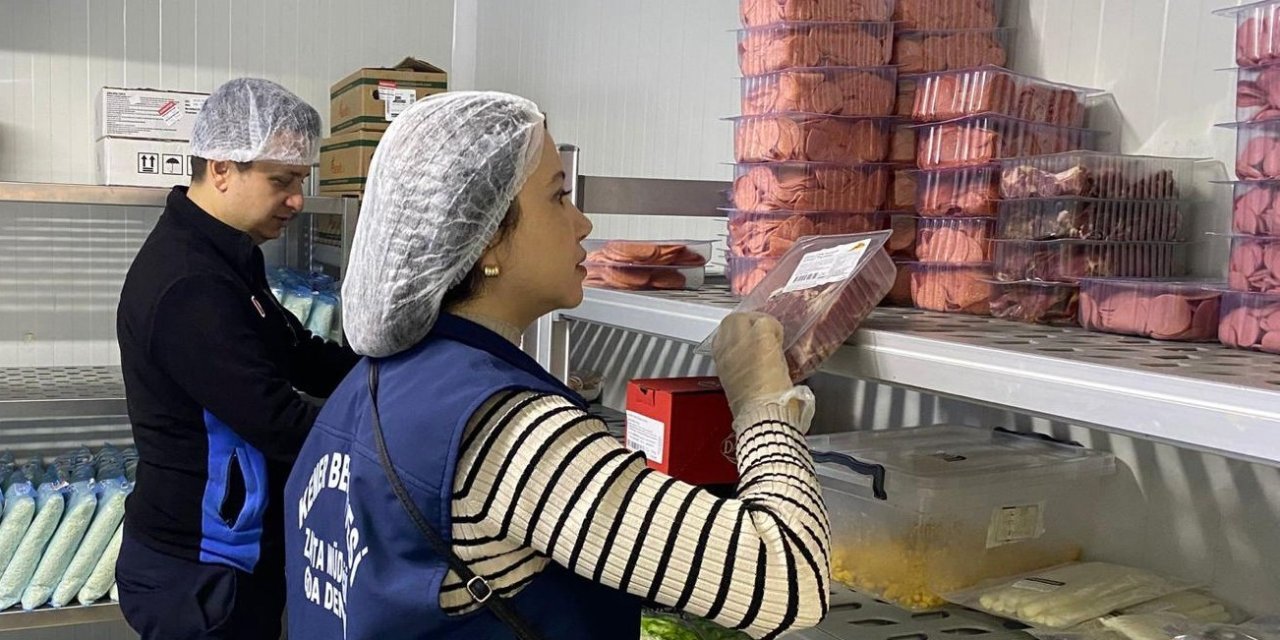 Kemer’de Zabıtadan Restoran Ve Kafe Denetimi