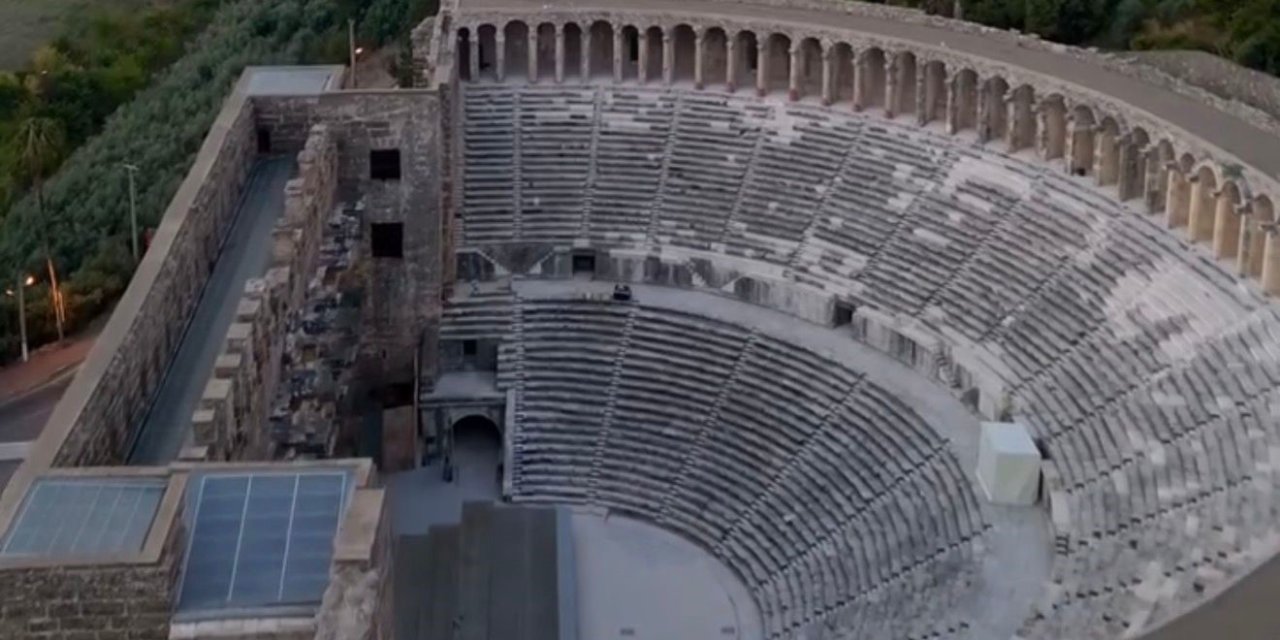 Fiziksel Engelli Bireyler Aspendos Antik Tiyatrosu’nu Vr Gözlükleri İle Sanal Ortamda Gezdi