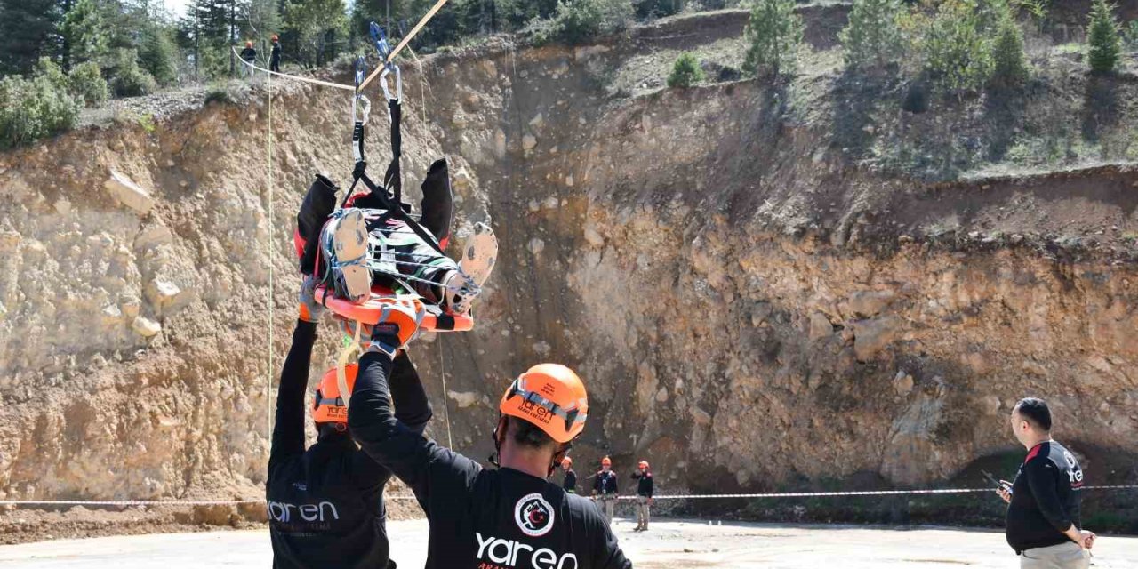 Akşehir’de Gerçeği Aratmayan Arama Kurtarma Tatbikatı