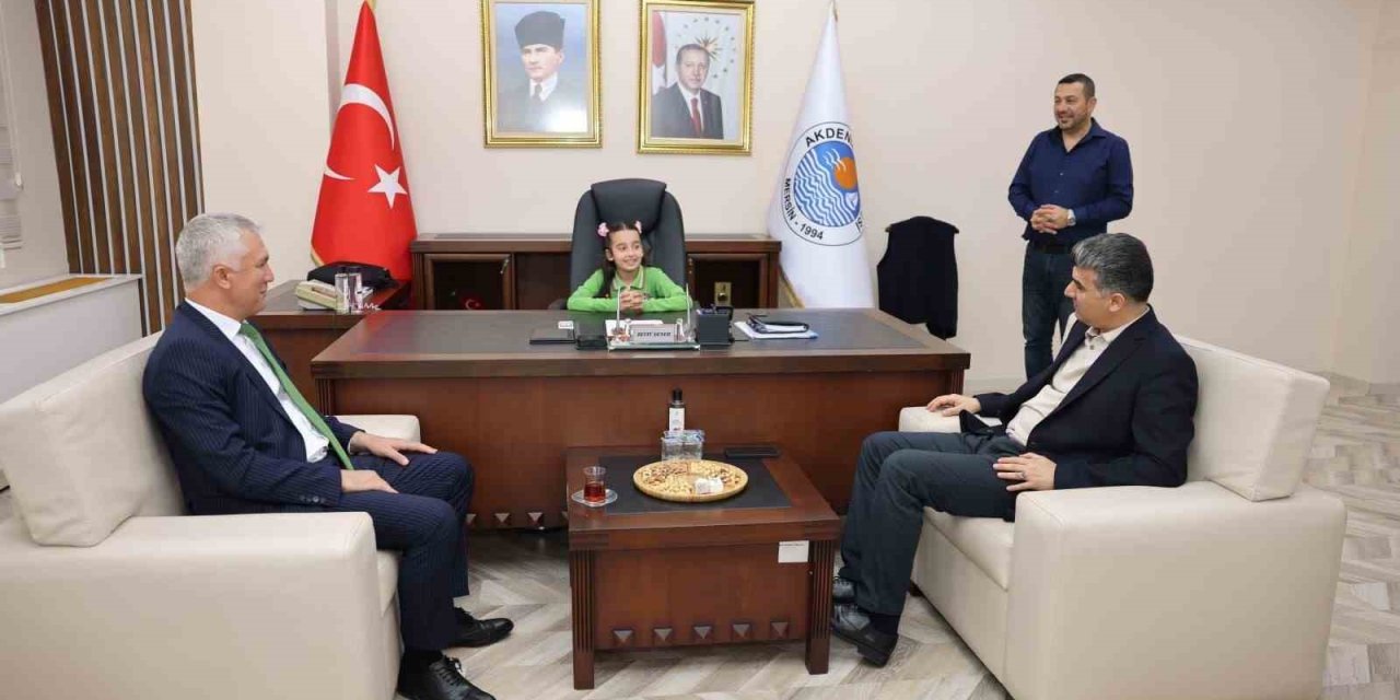 Minik Buğlem Bir Günlüğüne Başkan Oldu, İlk Talimat Park İçin Geldi