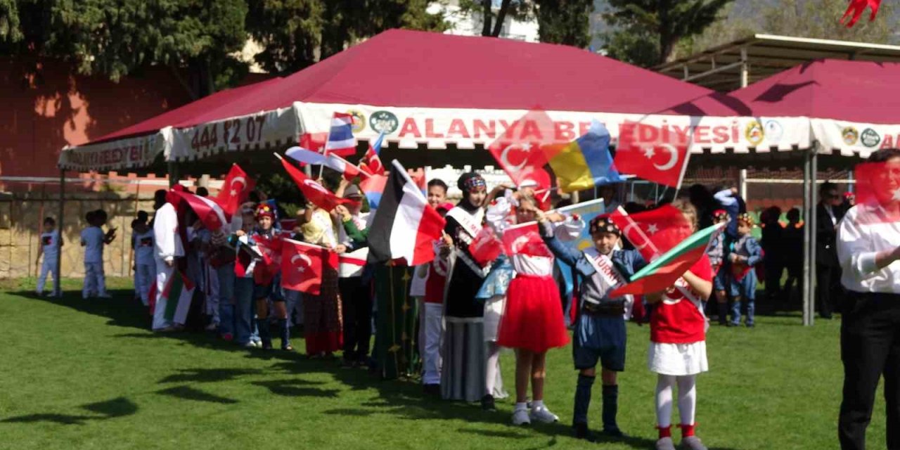 Alanya’da 23 Nisan Çocuk Bayramı Coşkuyla Kutlandı