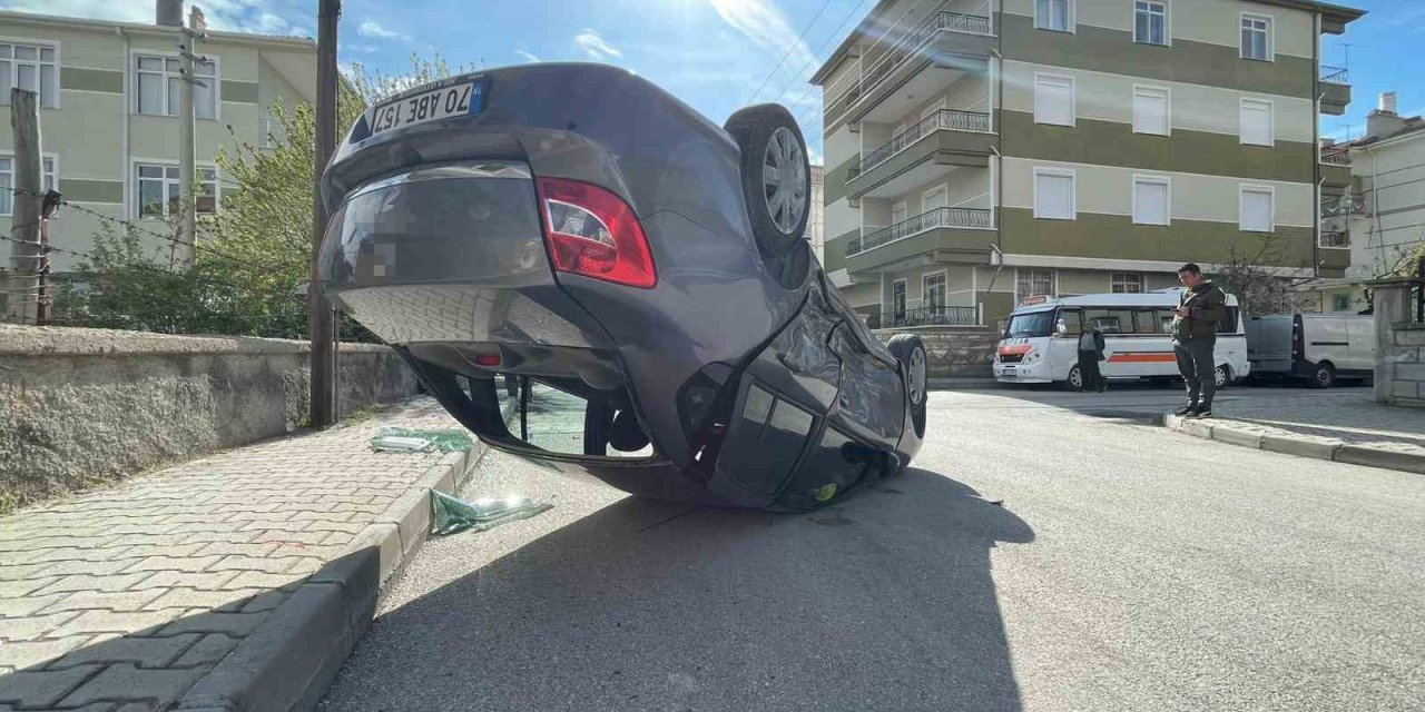Karaman’da Çarpışan Otomobillerden Biri Takla Atarak Ters Döndü: 1 Yaralı