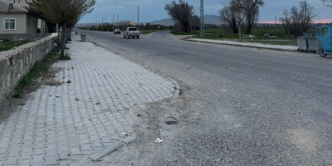 Karapınar’da Motosiklet Yayaya Çarptı: 2 Yaralı