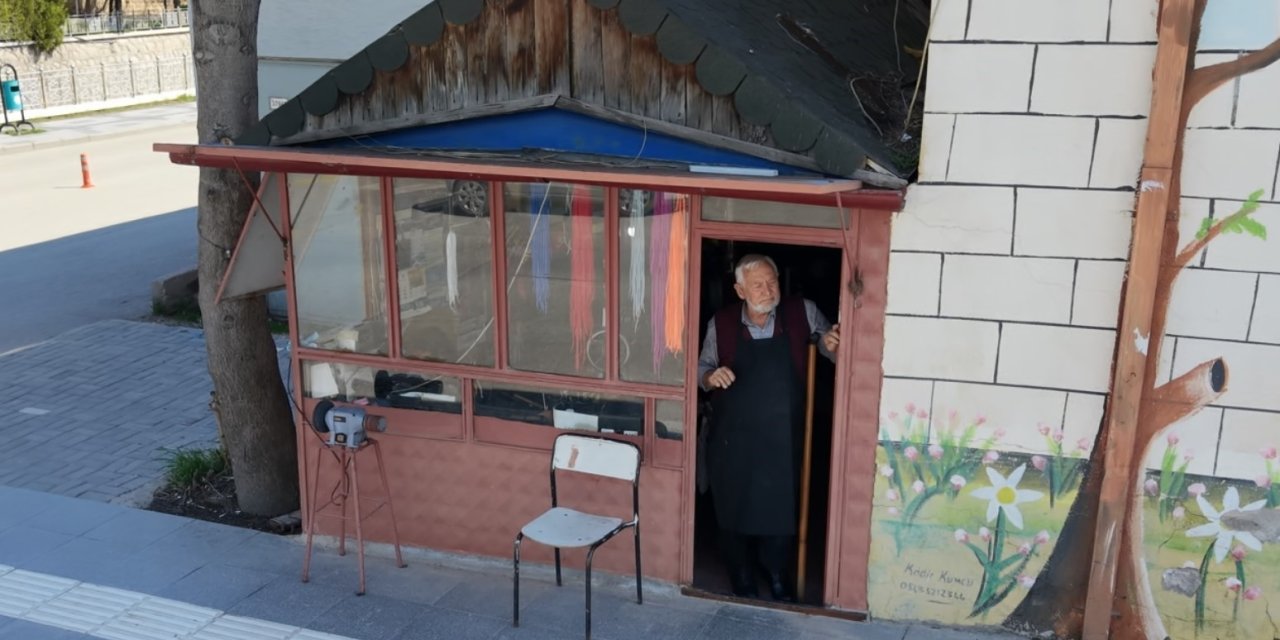 Küçük Barakada 62 Yıllık Emekle 4 Çocuğunu Evlendirip, Evini, Arabasını Aldı