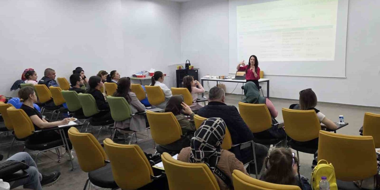 Assim’de Diyabet Teknolojileri Eğitimi Verildi