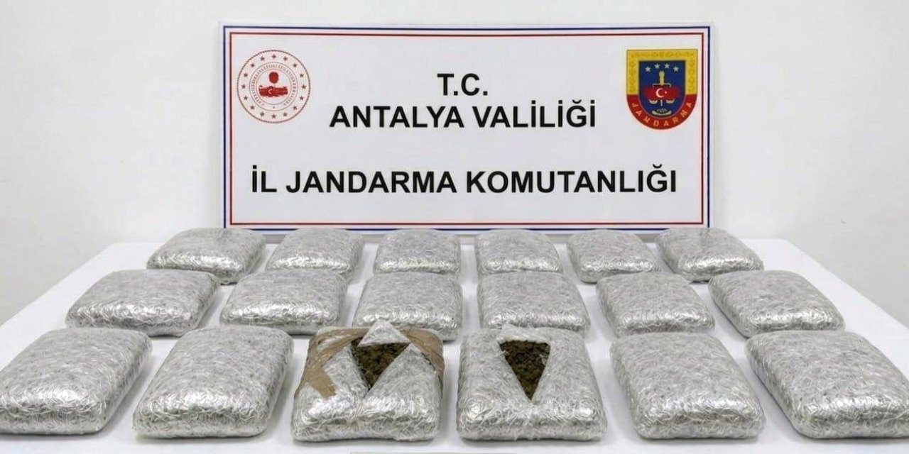 Antalya’da Jandarmadan Uyuşturucu Operasyonu: 30 Kilogram Skunk Maddesi Ele Geçirildi