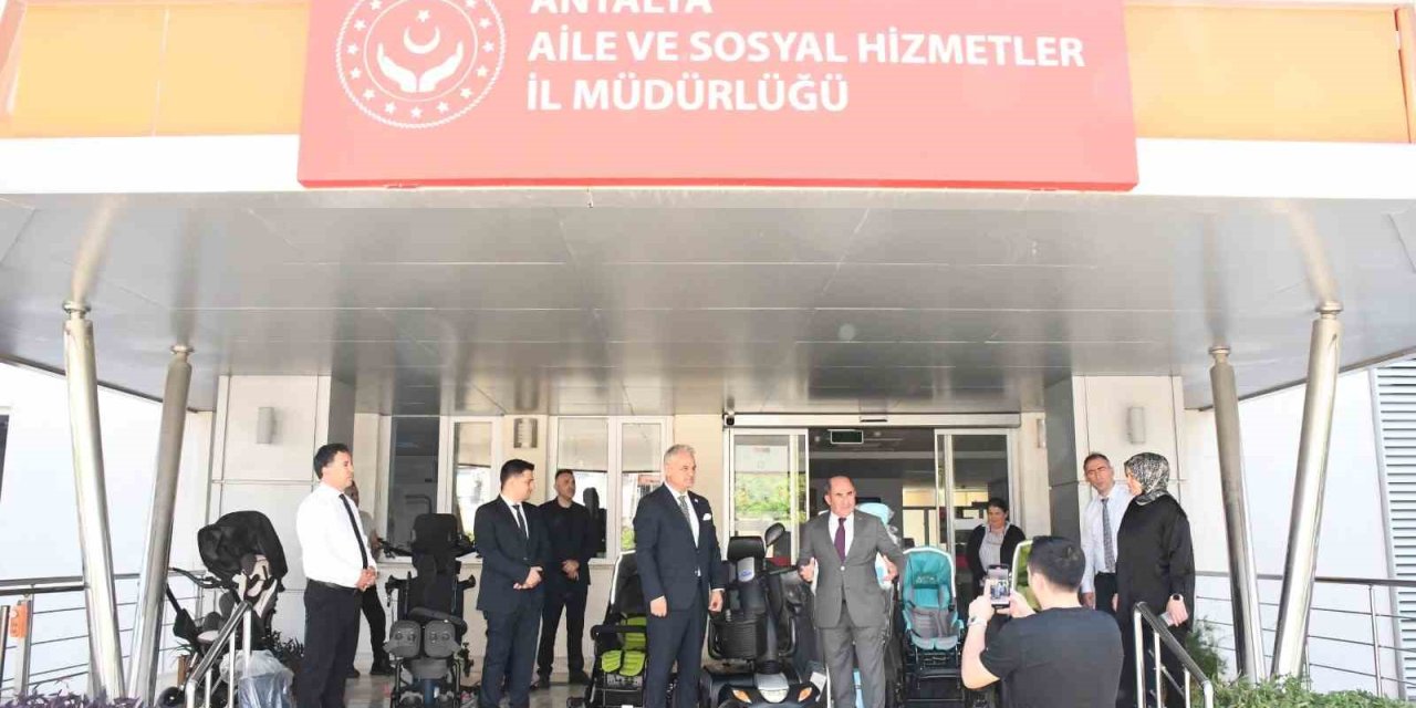 Antalya Aile Ve Sosyal Hizmetler İl Müdürlüğüne Anlamlı Bağış