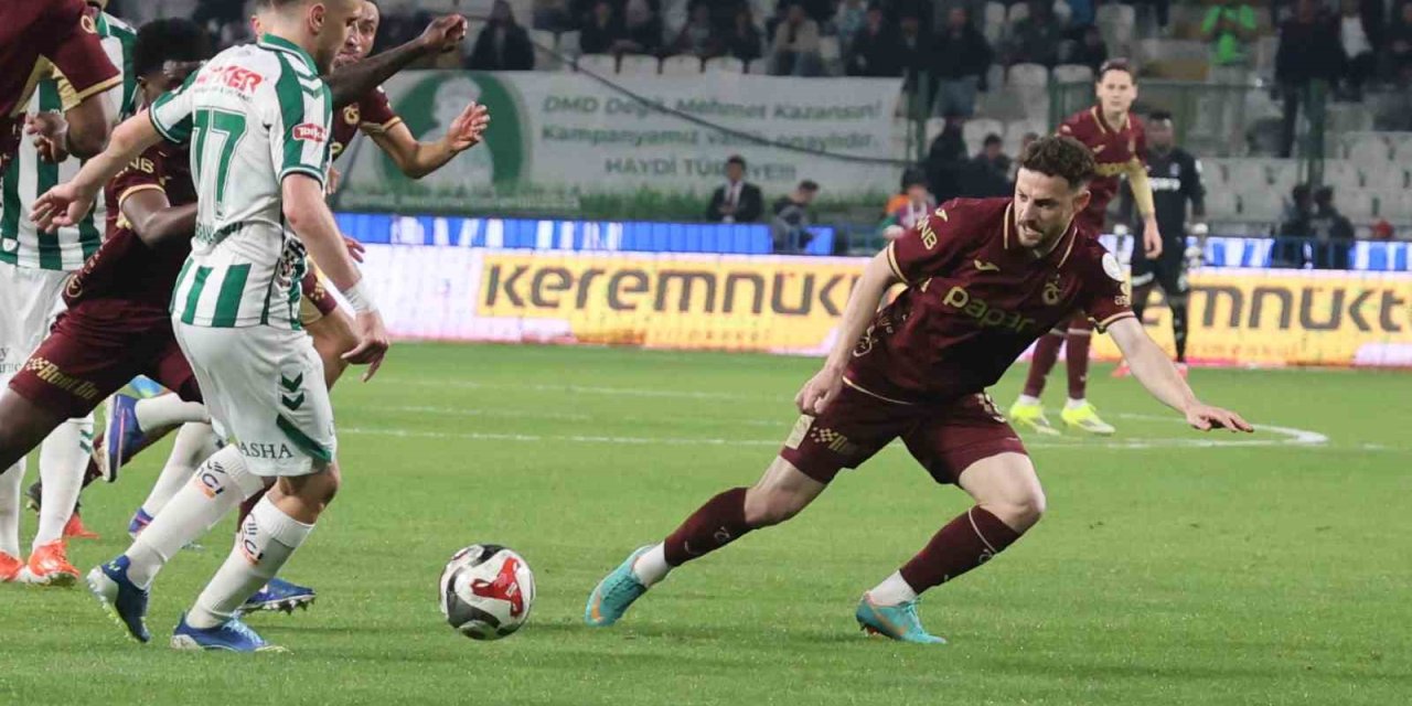 Trendyol Süper Lig: Konyaspor: 2 - Trabzonspor: 0 (ilk Yarı)