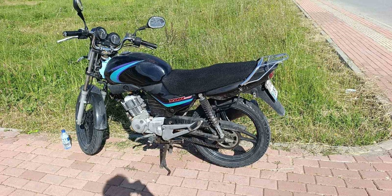 Seyir Halindeyken Devrilen Motosikletin Sürücüsü Yaralandı