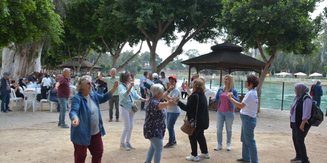 Mersin Büyükşehir Belediyesinden Emeklilere Doğa Gezisi