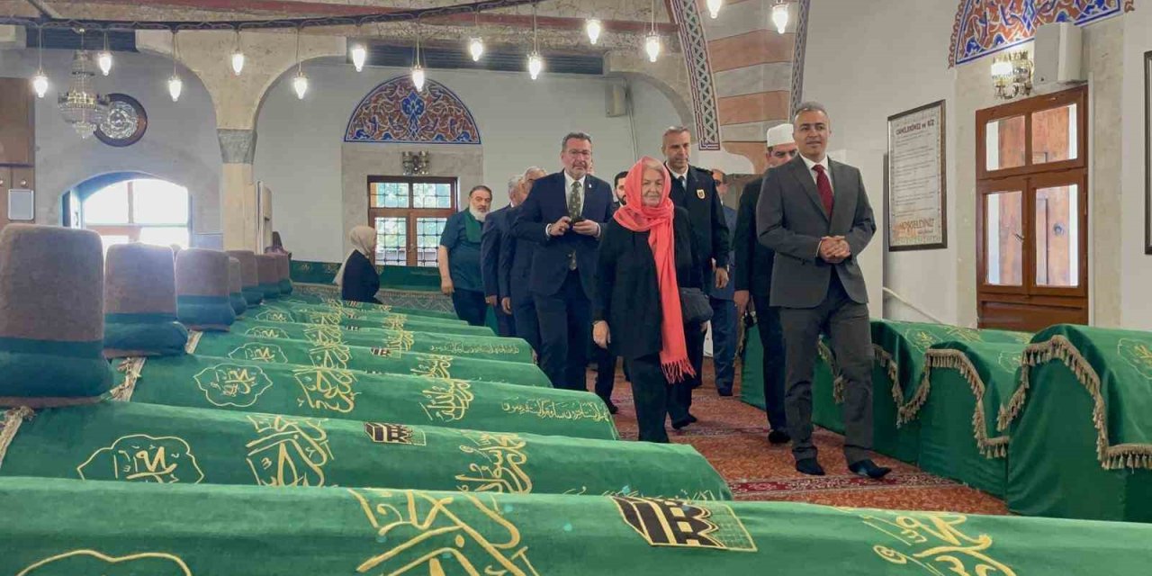 Karaman’dan Konya’ya Sevgi Ve Barış Yürüyüşü Düzenlendi