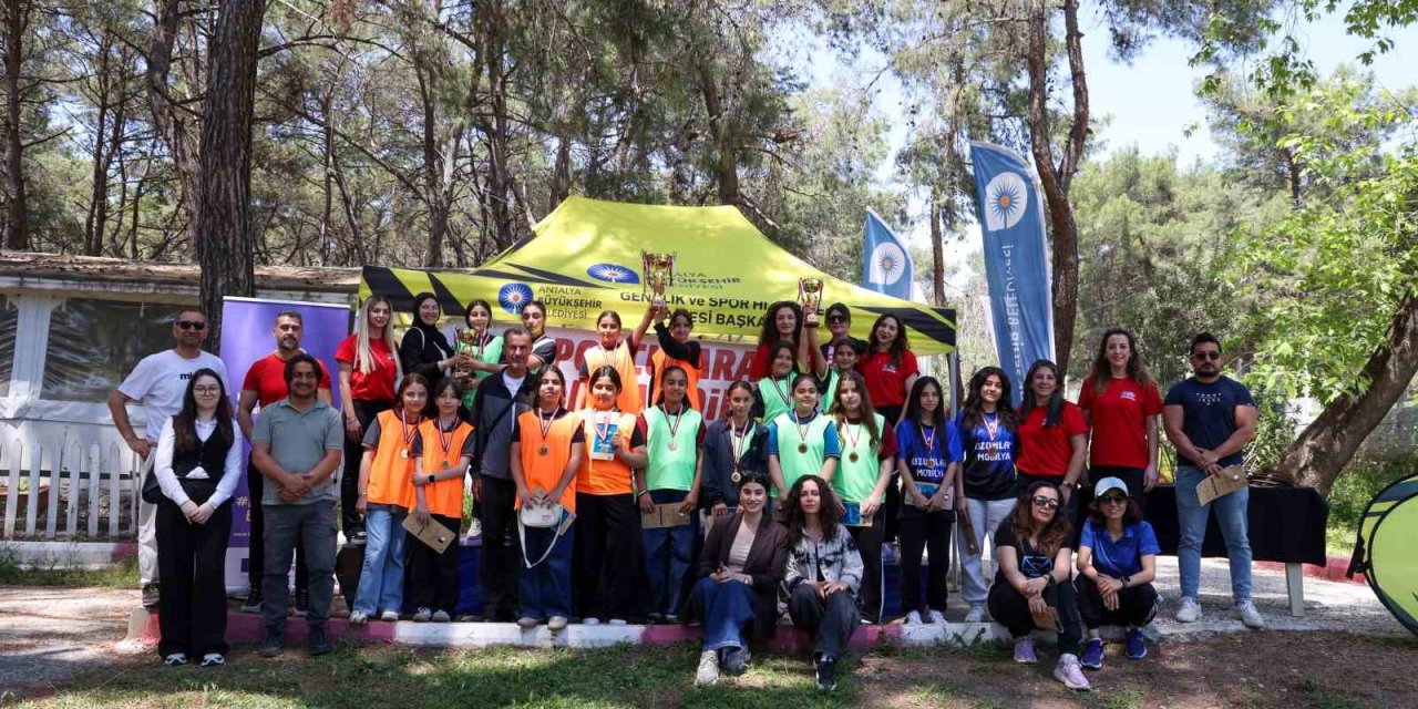 Antalya Büyükşehir Belediyesi’nden Kız Çocuklarına Spor Desteği