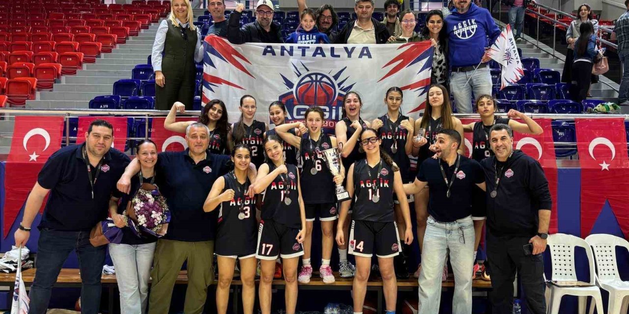 Antalya Gelişim Spor Kulübü, U14 Kızlar Türkiye Şampiyonası’nda İkinci Oldu