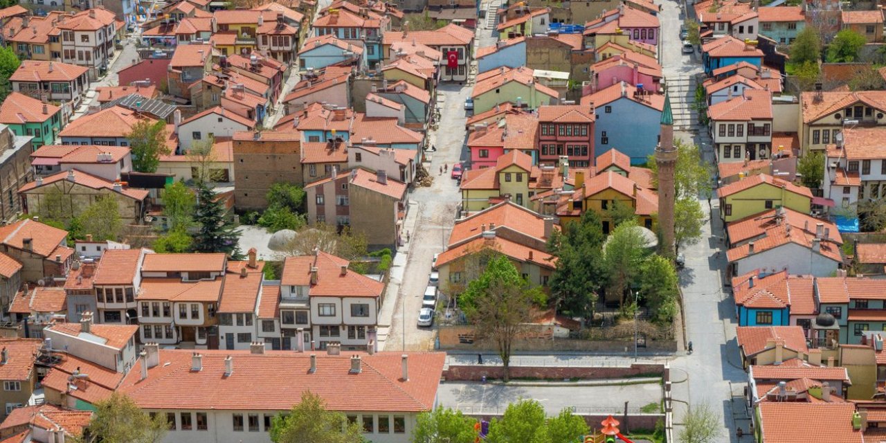 Ev Fiyatlarını Etkileyen Faktörler