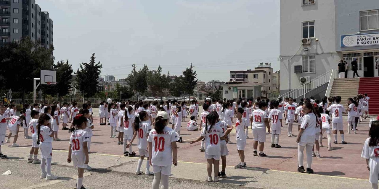 Yüzlerce Öğrenciden Arda Güler’e "10 Numara" Davet