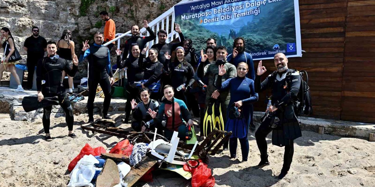 Mermerli Plajı’nda Deniz Dibi Temizliği