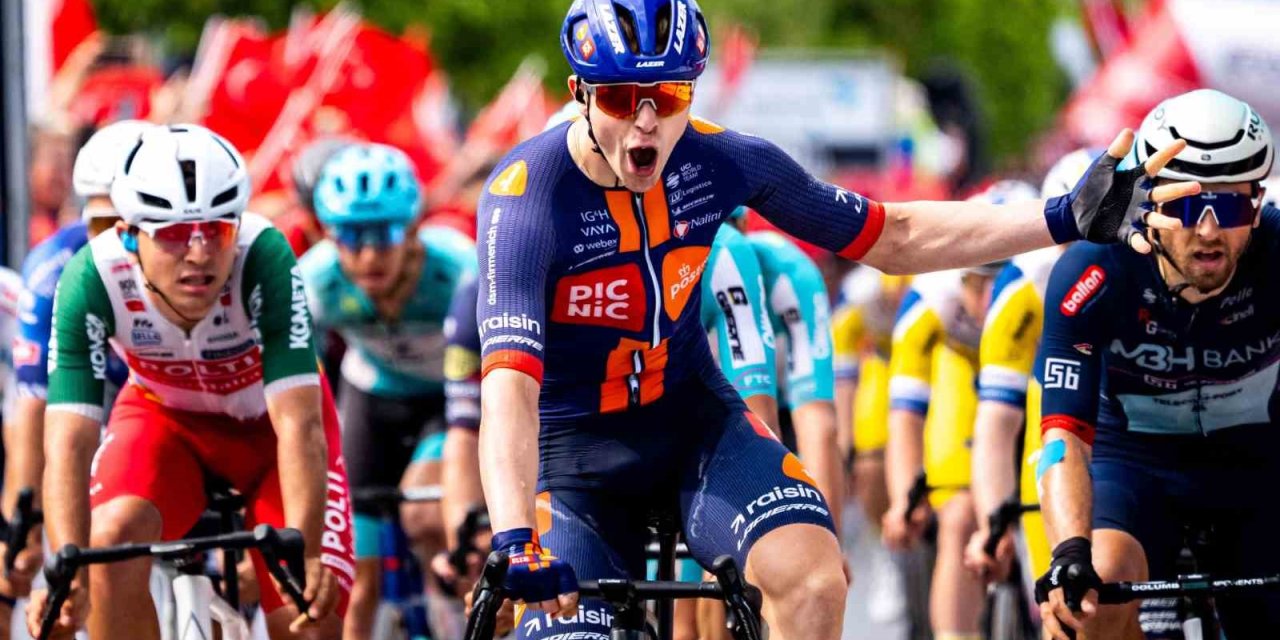 Tur’da Patara - Kemer Etabını Casper Van Uden Kazandı