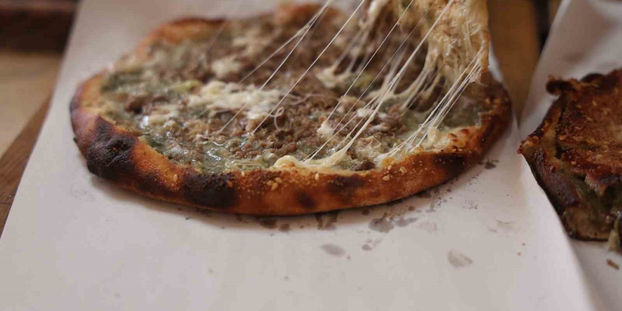 Lezzetini Aroması Ve Odun Ateşinden Alan Anadolu’nun Pizzası: ‘yağ Somunu’