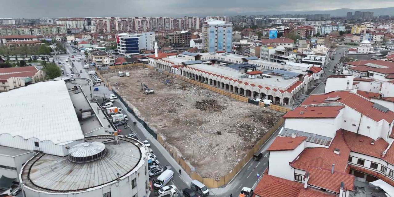Başkan Altay, Konya’ya Değer Katacak Dönüşümde Yıkım Çalışmasının Tamamlandığını Açıkladı