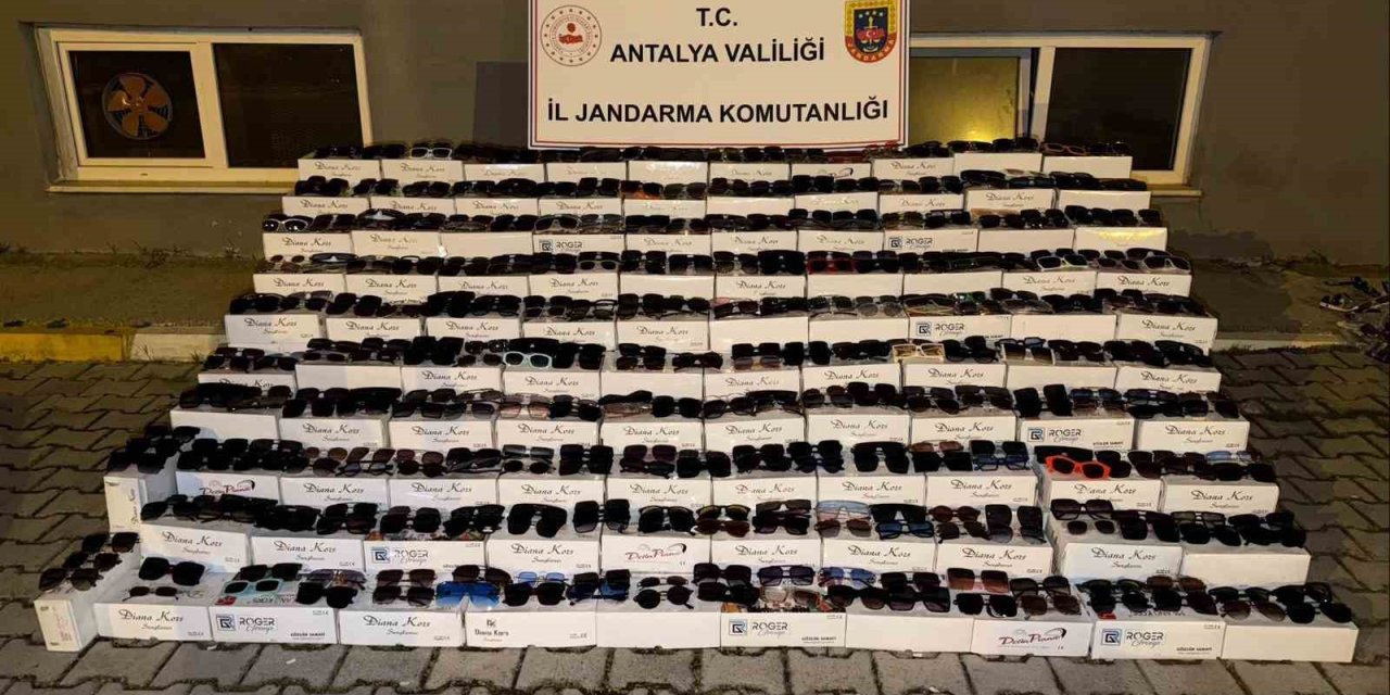 Antalya’da 10 Milyon Tl’lik Gümrük Kaçağı Ürün Ele Geçirildi