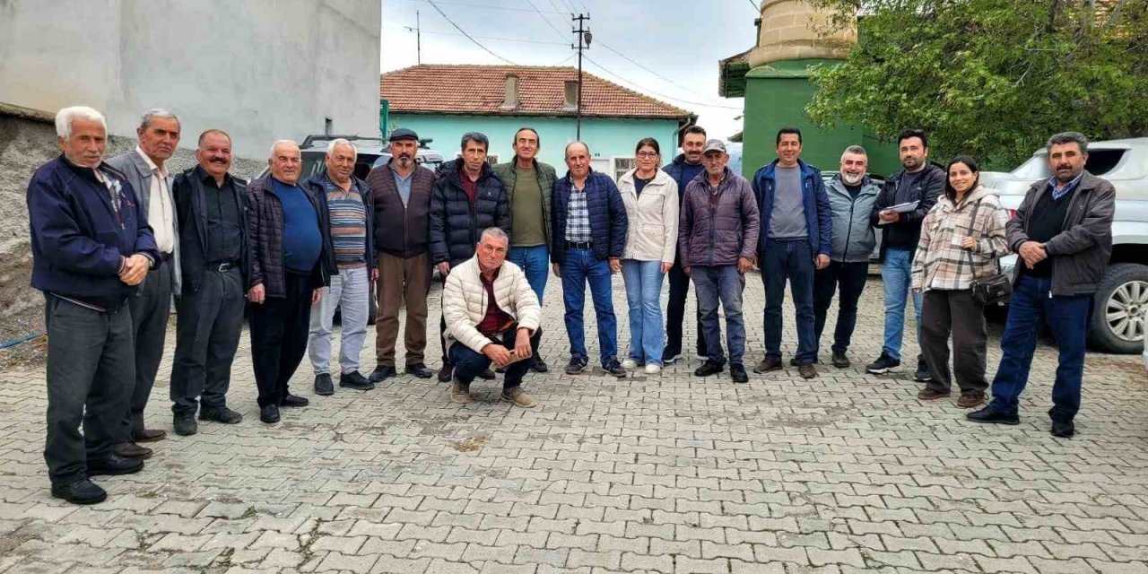 Ereğli’de Çiftçiler İlaçlama Ve Gübreleme Konusunda Bilgilendirildi