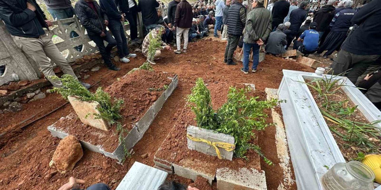 Mersin’de İki Kardeşin Öldüğü Olayda Tedavisi Tamamlanan Anne İle Baba Taburcu Oldu
