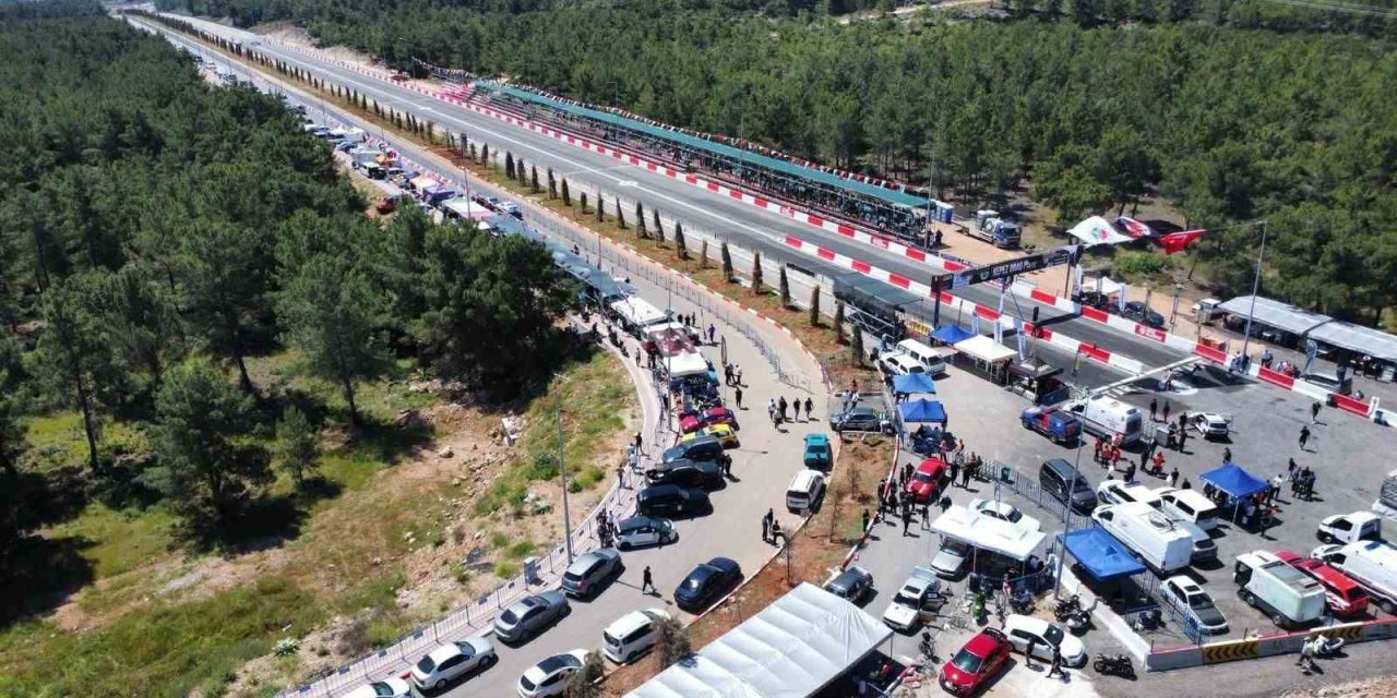 Kepez’de Oto Drag Heyecanı Başladı