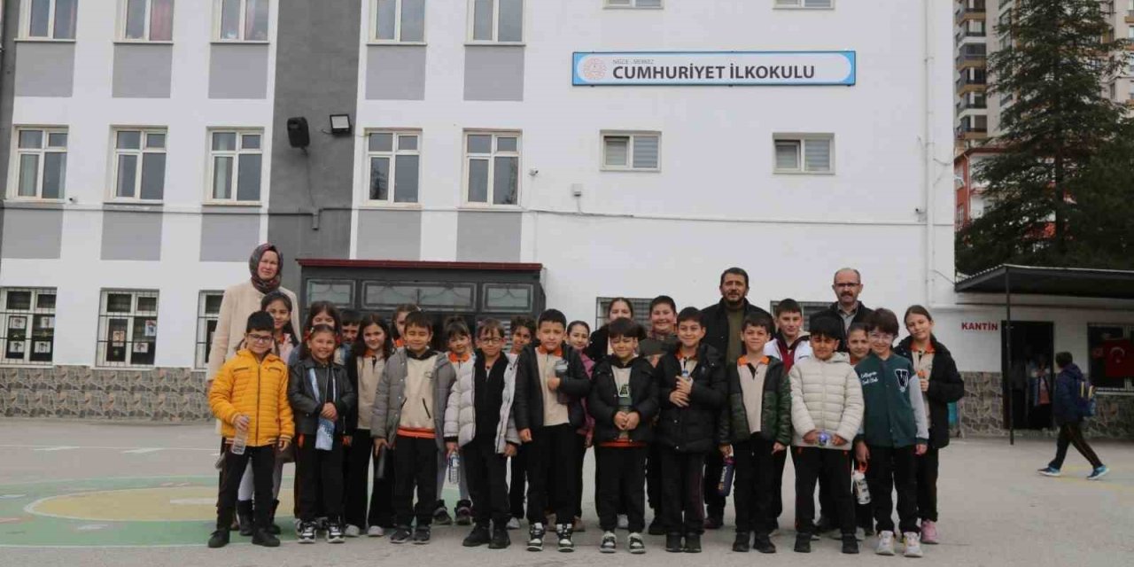 23 Nisan Yıldızlarına Sinema Sürprizi