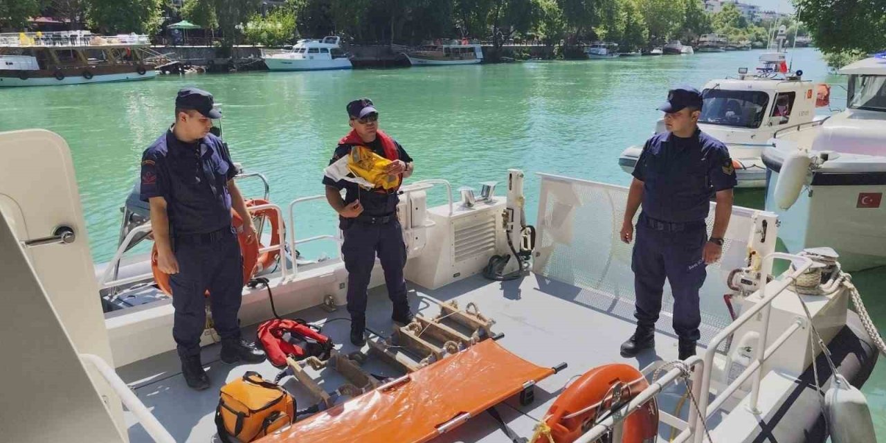 Sahil Güvenlik Komutanlığı’ndan 112 Personeline Tıbbi Tahliye Eğitimi