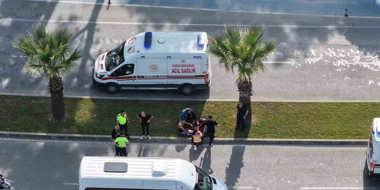 Manavgat’ta Motosikletler Çarpıştı: 2 Yaralı