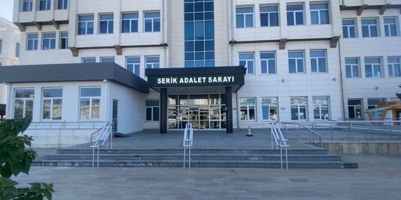 Serik’te ’tefecilik’ Ve ’kara Para Aklama’ Operasyonunda 7 Tutuklama