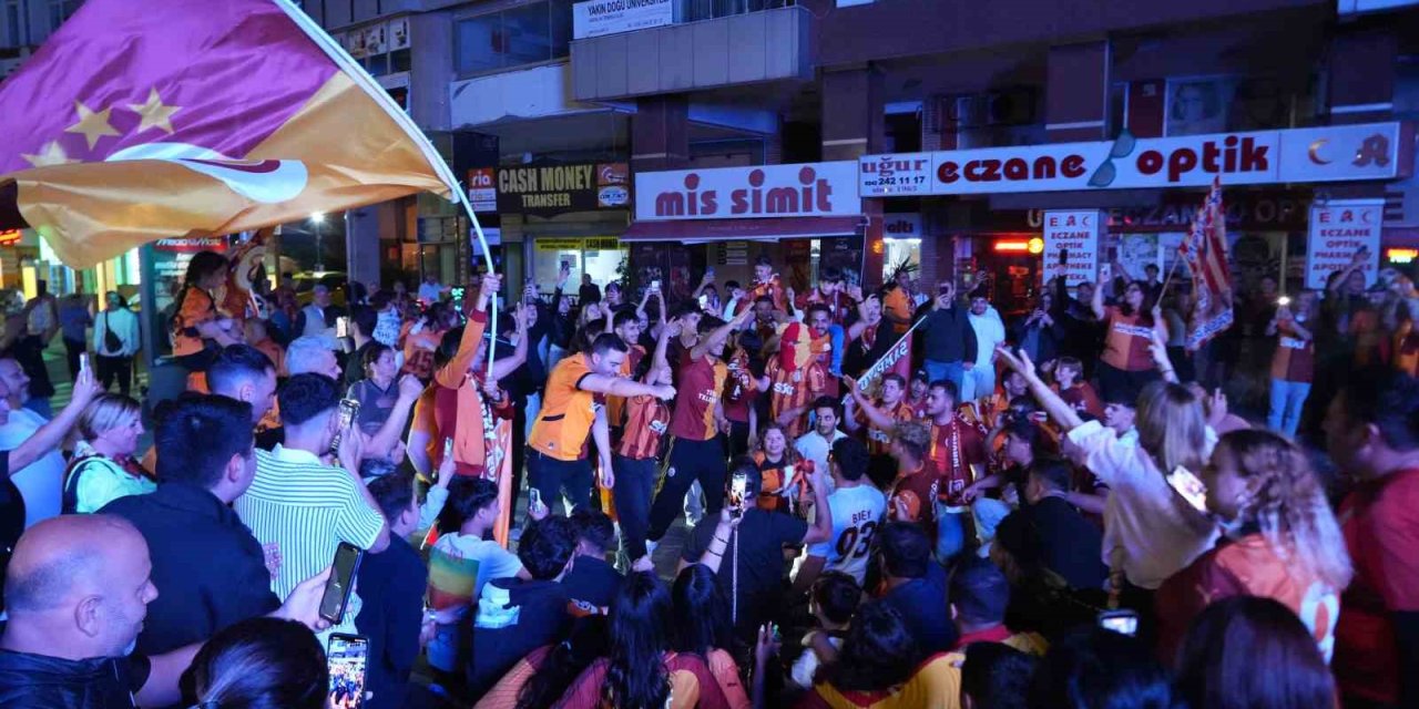 Galatasaray’ın Şampiyonluğu Antalya’da Kutlandı