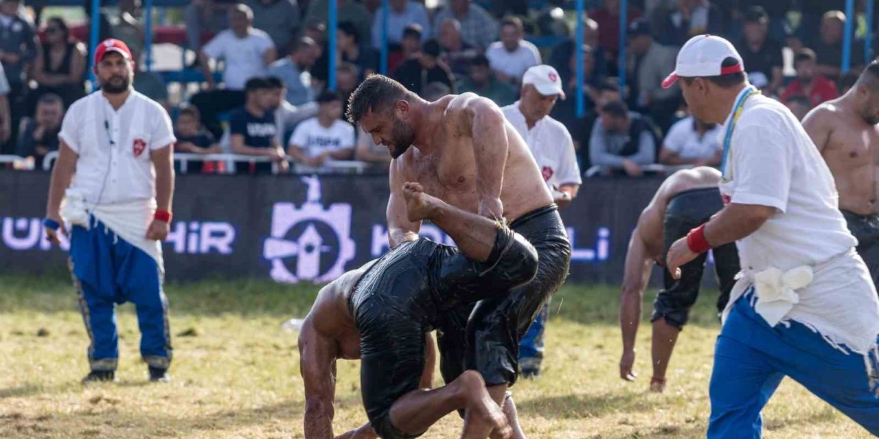 Manavgat’ta Güreş Şöleni Devam Ediyor