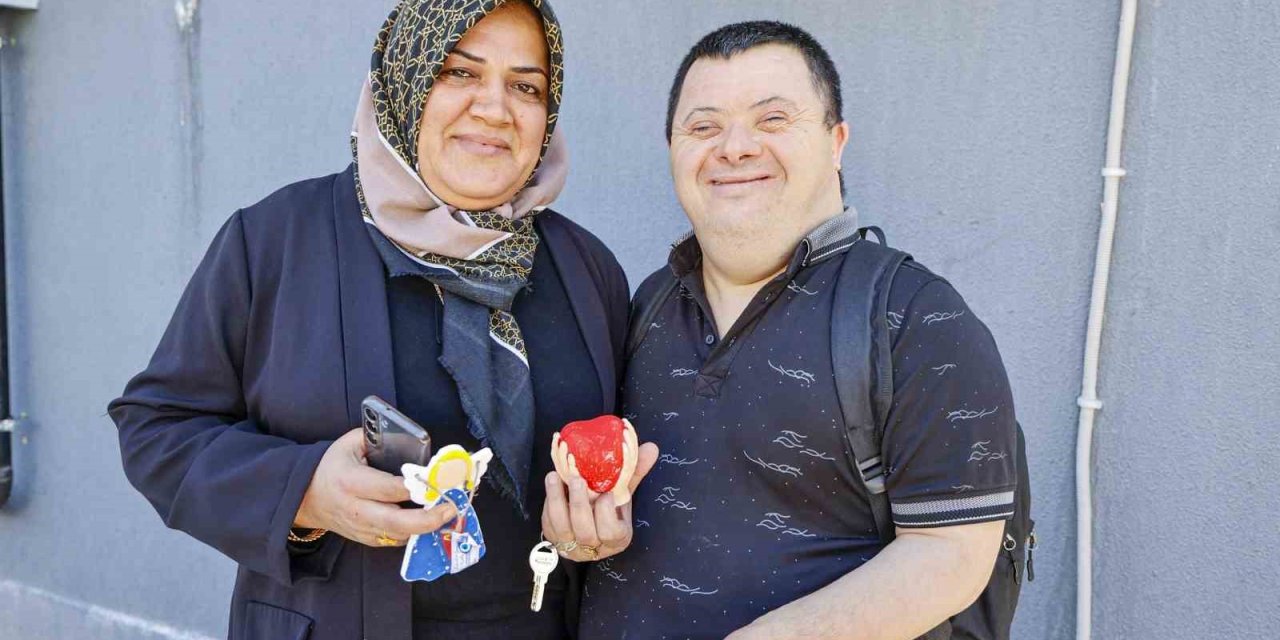 Özel Bireylerden Anneler Günü’ne Anlamlı Sürpriz