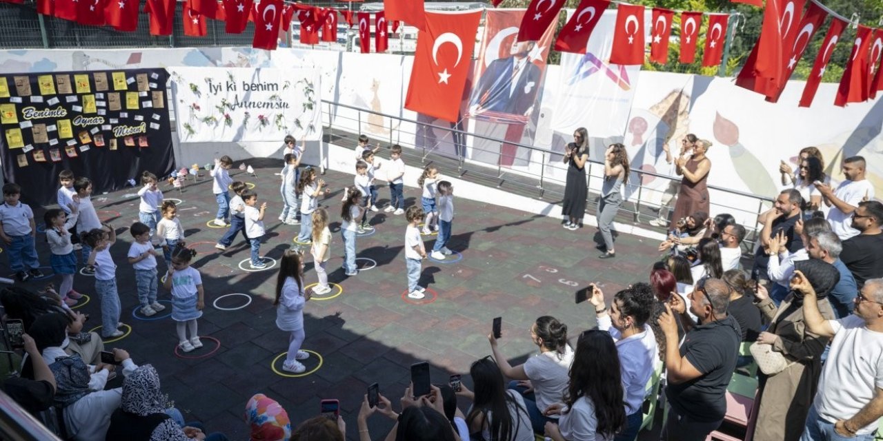 Mersin’de ’anneler Günü’ Çocukların Kahkahalarıyla Kutlandı