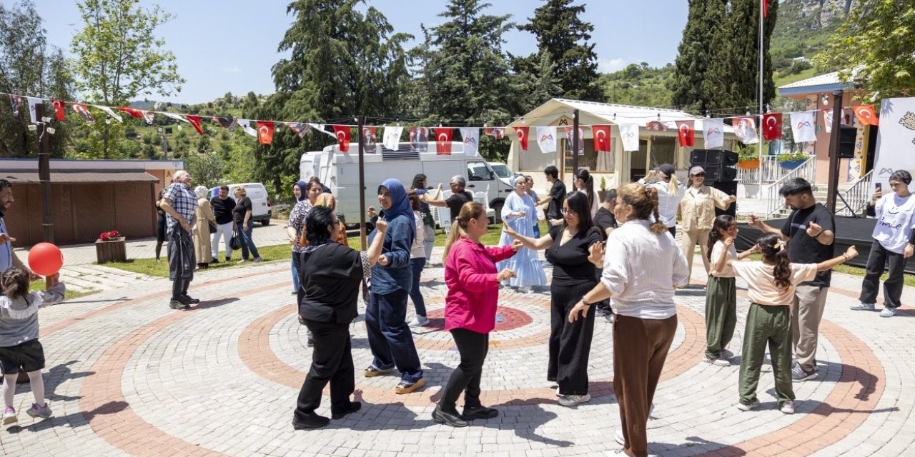 Mersin’de Çölyaklı Bireyler Farkındalık Etkinliğinde Buluştu