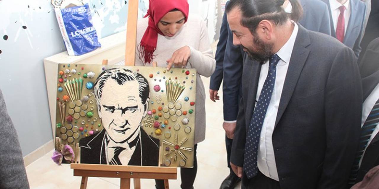 KMÜ'de şehit öğretmenler anısına sergi düzenlendi