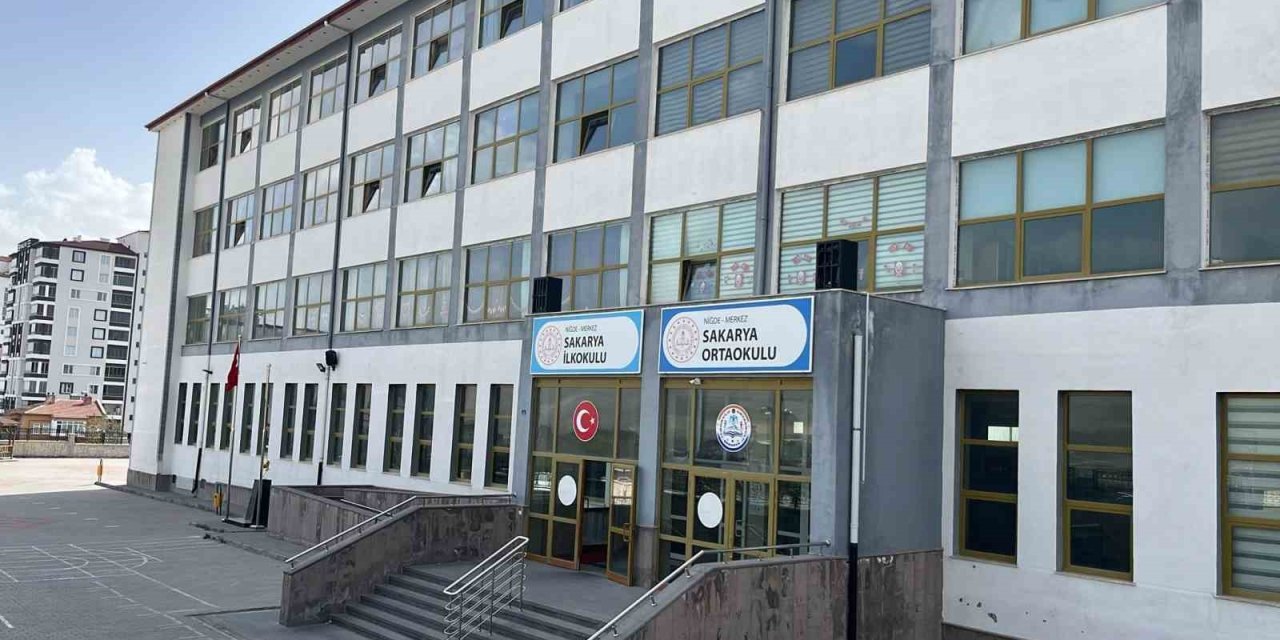 Niğde’de 27 Öğrenci Yedikleri Yemekten Rahatsızlandı