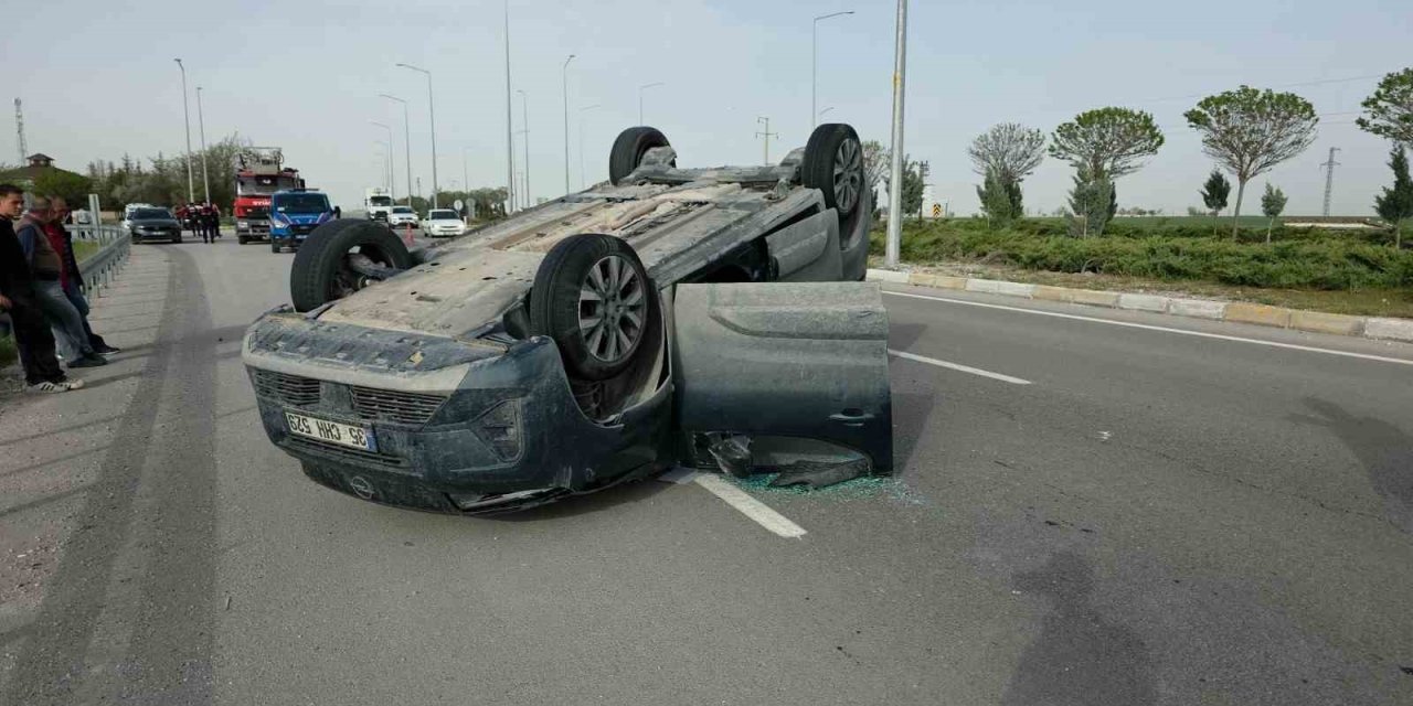 Aksaray’da Otomobil İle Hafif Ticari Araç Çarpıştı: 2 Yaralı