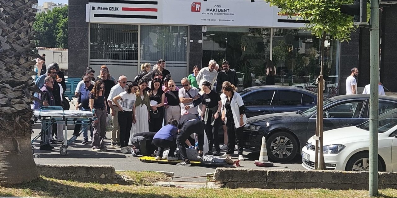 Yaya Yolunu Kullanan 3 Tekerli Motosiklet İle Otomobil Çarptıştı: 1 Yaralı