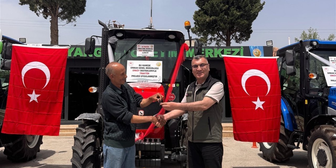 Mut’ta Orman Köylüsüne Traktör Desteği