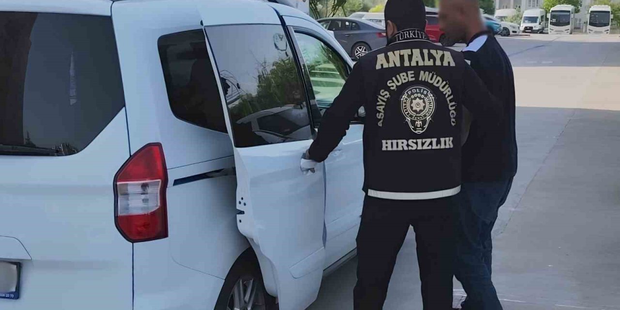 Antalya’da 410 Bin Lira Değerinde Ziynet Eşyası Çalan Hırsız Yakalandı